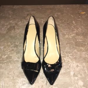 NINE WEST PATENT LEATHER W/bow